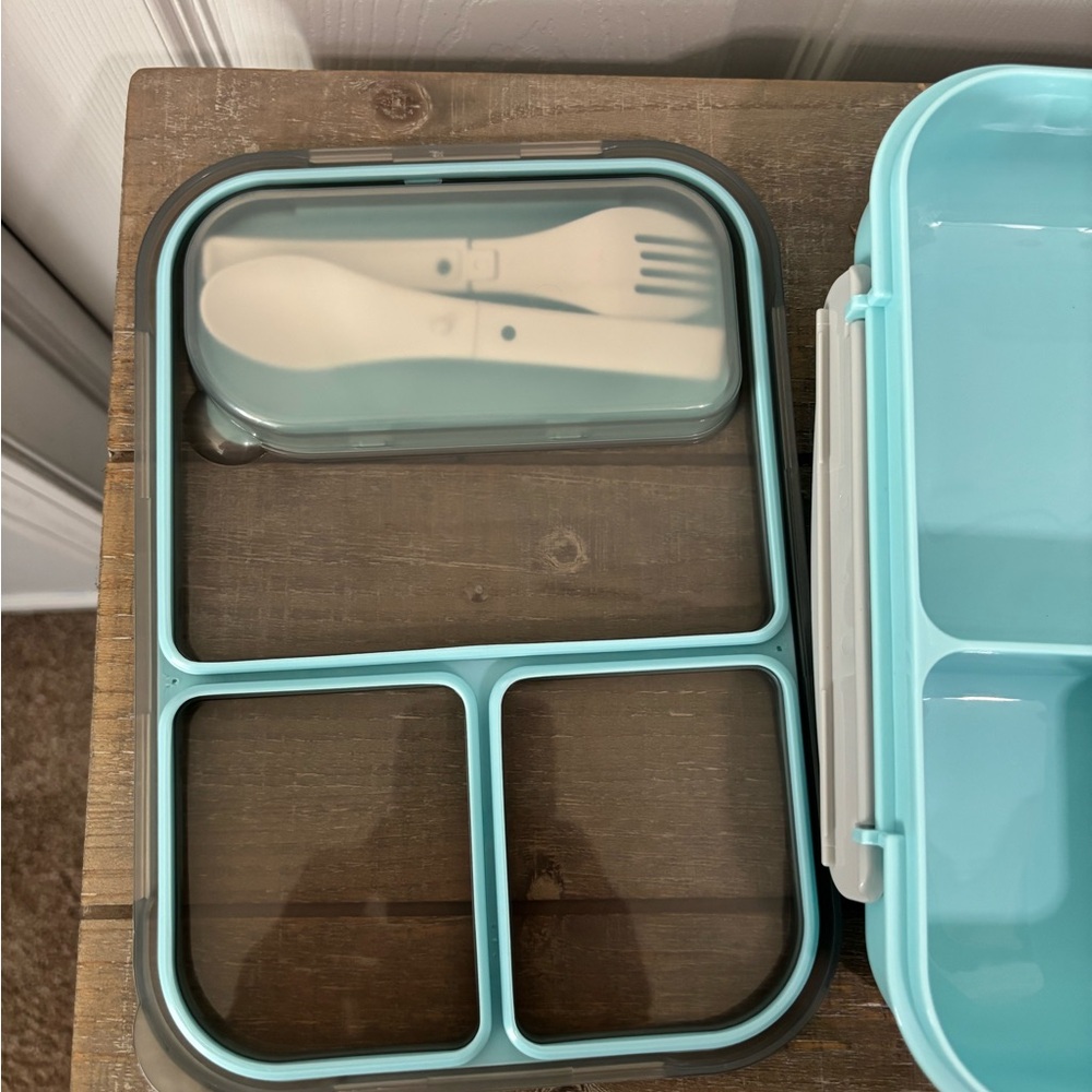 Russ Teal and Gray Food Storage Container - Picture 3 of 6